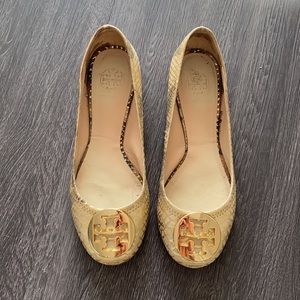 Tory Burch Flats, Gold Snake Leather, Sz 7.5